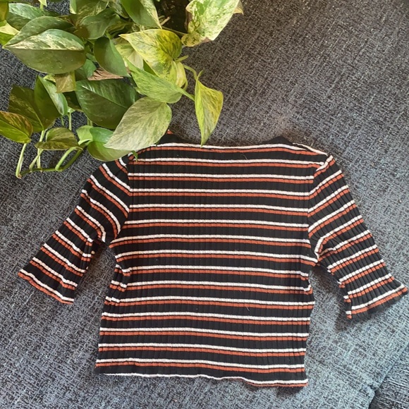 Stripped cropped t-shirt - Picture 2 of 3